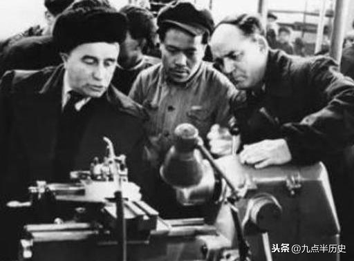 苏联解体后，几千专家放弃西方优厚待遇，却宁愿选择贫穷的中国