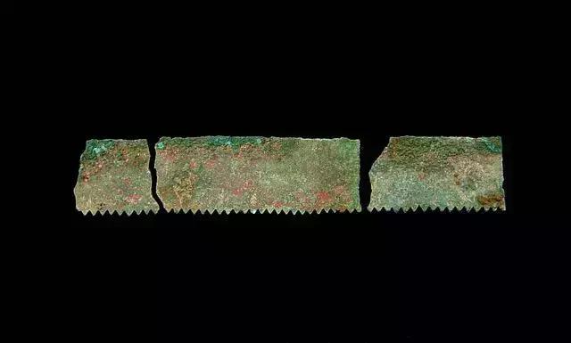 商朝古墓挖出一青铜器，颠覆了历史，学者：鲁班的形象大受影响