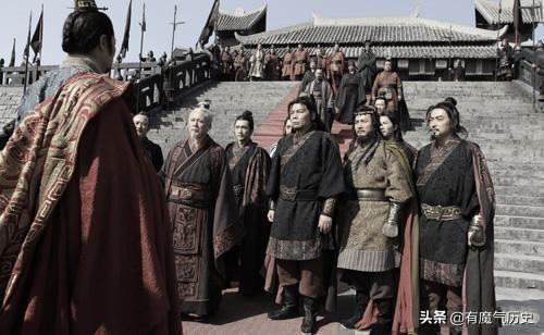 刘邦赢得楚汉战争胜利后，为何赦免项羽旧部和亲族？帝王身份使然